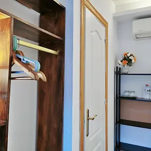 Barcelona Coronahostal Guest house